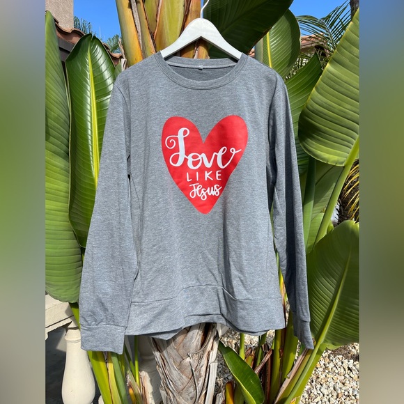 Tops - Love Like Jesus 💗✝️💗 Faith Christ Christian Belief Religion Heart Church Bible